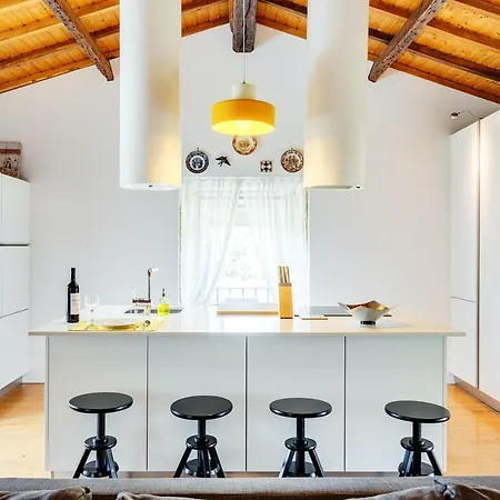 Апартаменты With One Bedroom In With Wonderful City View Furnished Balcony And Wifi