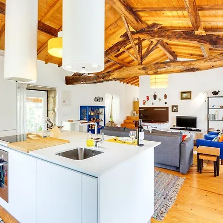 Апартаменты With One Bedroom In With Wonderful City View Furnished Balcony And Wifi